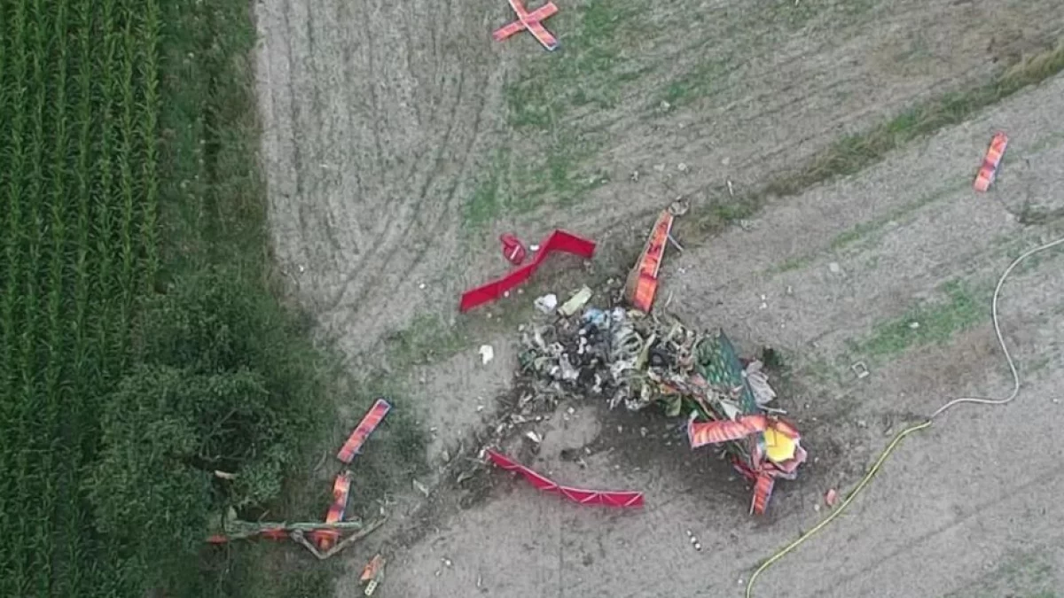 Jest raport po tragedii pod Piotrkowem. Dlaczego samolot runął na ziemię?